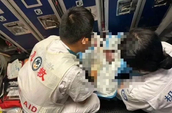 安联 16岁孕妇机上分娩疑携带传染病？多方回应：母子平安，飞机已消毒
